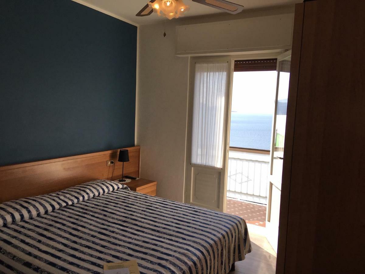 Belvedere Hotel & Villa توسكولانو ماديرنو المظهر الخارجي الصورة